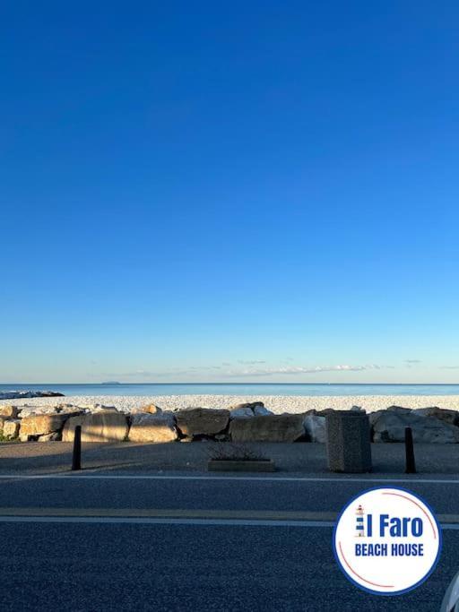 Il Faro Beach House Marina Di Pisa Exteriör bild