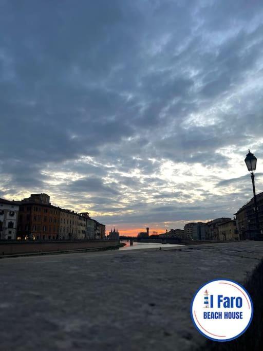 Il Faro Beach House Marina Di Pisa Exteriör bild